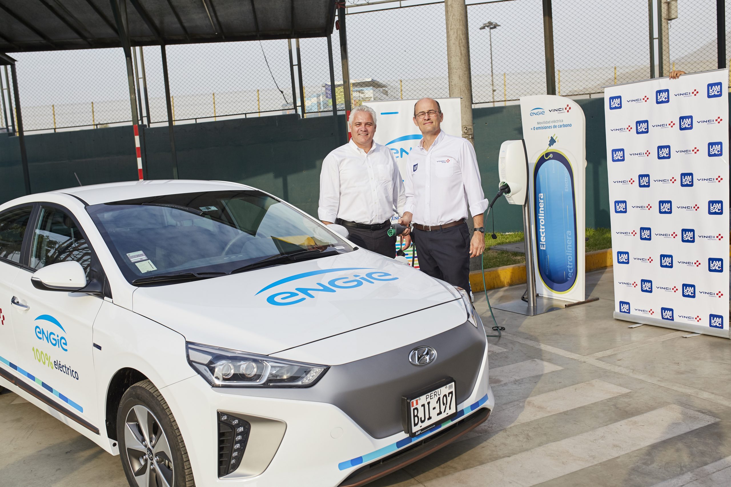 Con nuevo auto 100% eléctrico supervisarán la vía de Evitamiento y la Vía Expresa Línea Amarilla, garantizando eficiencia energética