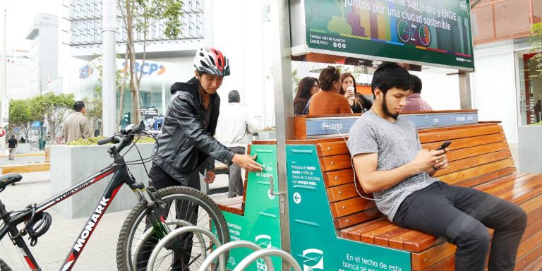 Módulo energizado 100% con energía solar en San Isidro